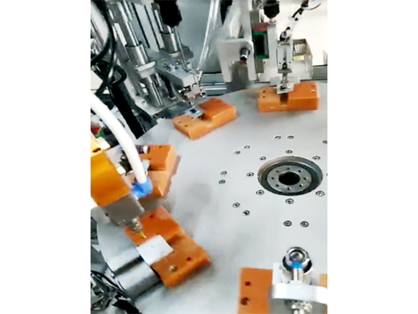 汽車零部件自動打螺絲機